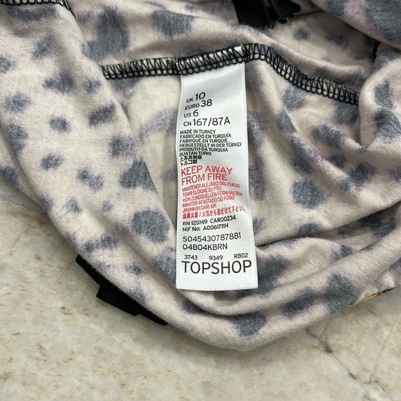 TOPSHOP Leopard Print Bodysuit | Size 6 - Picture 8 of 10